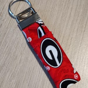 University of Georgia key fob - UGA key chain - Bulldogs Wristlet LBH logo