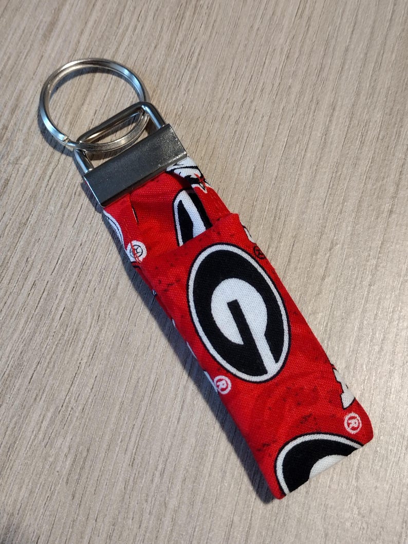 University of Georgia key fob - UGA key chain - Bulldogs Wristlet LBH logo