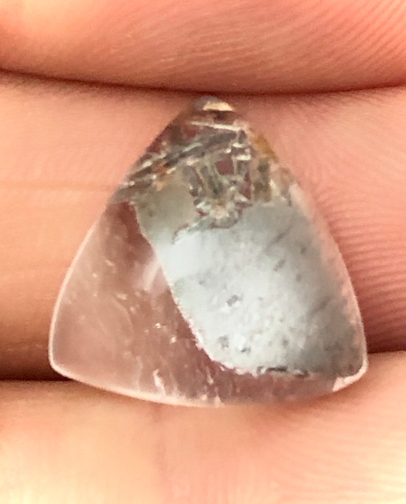 Brookite quartz shield cut to cabochon ct.13.60 prov ~ Minas Gerais ~ Brazil ~ madagascarartstones.com