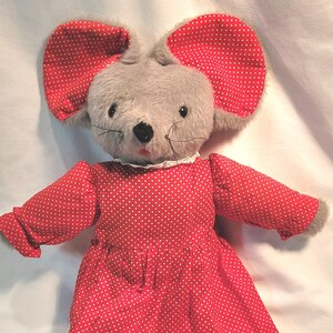Vintage &quot;Country Mouse&quot; - &quot;Homemade&quot;? - Good Vintage Condition - Soft and Sweet - 14&quot; x 9&quot;