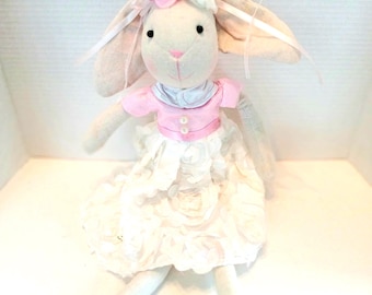 20" Bunny Shelf Sitter w Wired Arms and Ears