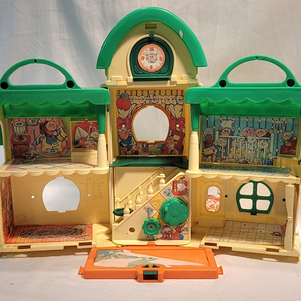 1984 Cabbage Patch Babyland General Hospital Playset