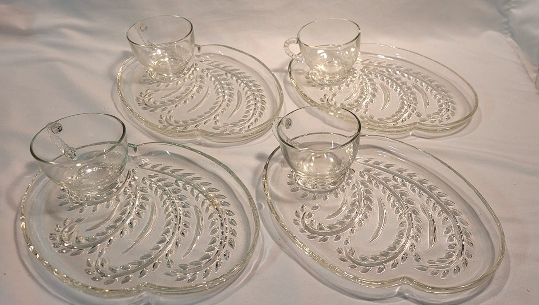 Depression Glass Snack Plates With Cups Homestead Wheat Pattern Vitage