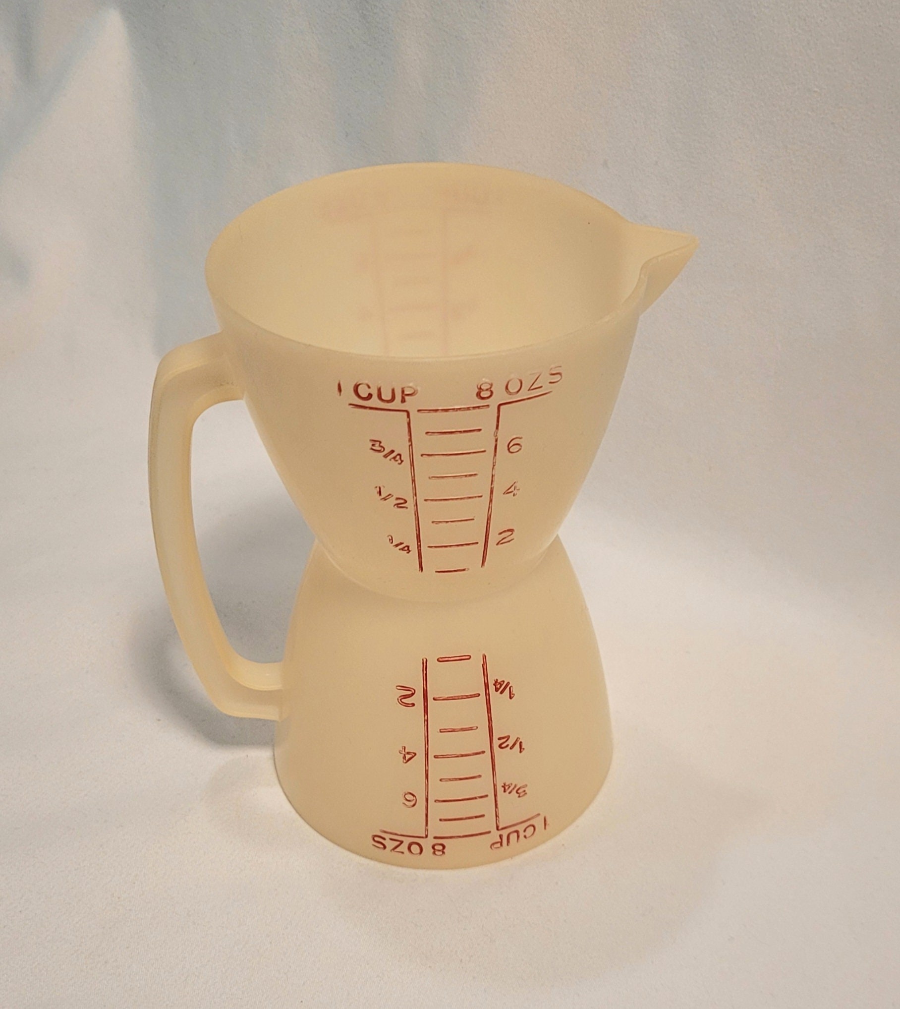 Vintage Tupperware Measuring Cup Two-Sided Double Wet Dry 8 oz / 1 cup