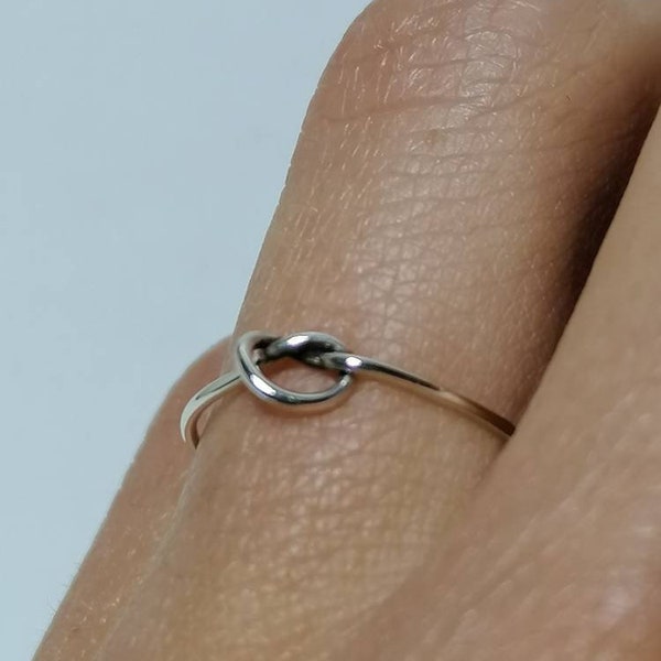 925 silver ring with knot, knot ring, minimal ring, love knot, delicate and thin, promises ring, women's ring, girl's ring