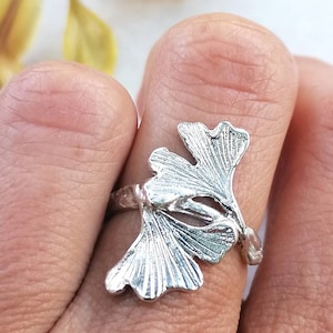Double ginkgo biloba leaf ring, leaf ring, leaf ring, women&#39;s ring, artisan jewelry, artisan ring, gift for her