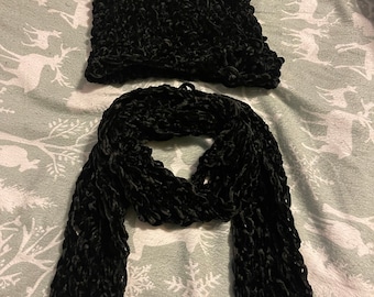 Black tie scarf with a matching black beanie