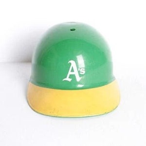 vintage 1969 OAKLAND ATHLETICS bash brothers era OAKLAND baseball hat -- adjustable back