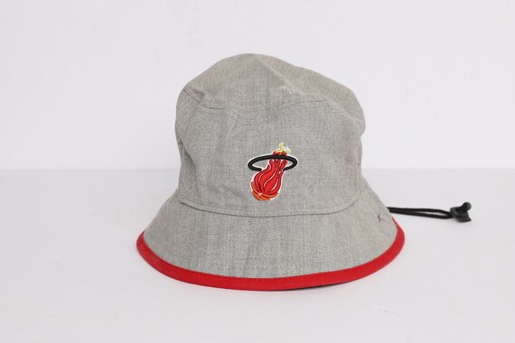 Vintage Y2k SHAQ Miami Heat Bucket NBA 