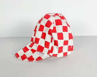 vintage MID-CENTURY 1950s 60s rare unique vintage red & white plaid cap with mini bill