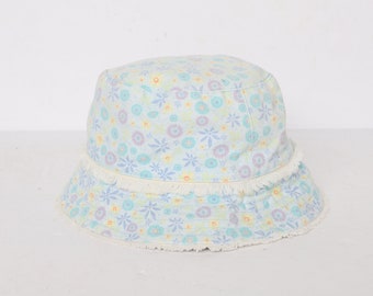 vintage 90s blue FLORAL bucket hat safari style cap -- great condition