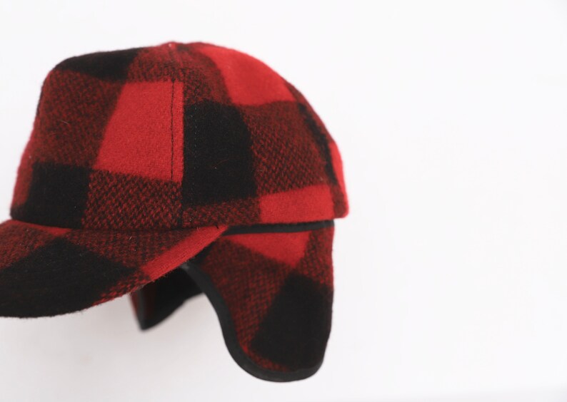 vintage 1960s vintage RED /& black WOOL made in the USA ear flap fold down hat size large