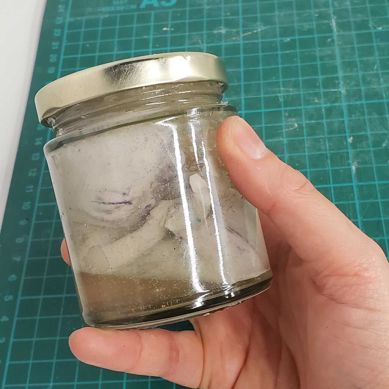 1 x エイリアン胎児/胎児 IN A JAR、コスプレ、シリコン - LARP、ハロウィーン、ホラー、X ファイル、コミック コン、ファンタジー、悪魔