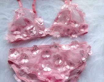 Sakura pink lingerie set