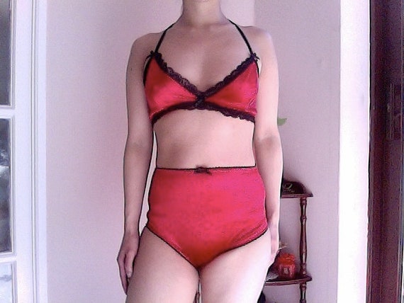 Red Velvet Bralette, Velvet Soft Cup, Red Bralette, Lace Bralette,  Racerback Bralette 