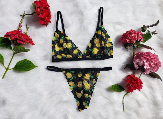 Black lace lingerie set lemon print, summer lingerie set, sexy lingerie set, bralette set, thong set