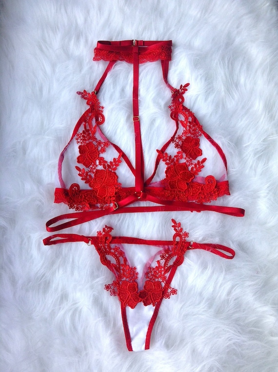 Sara Halterneck Red Lace Lingerie Set, Sheer Lingerie, Red Lingerie, Sexy  Lingerie -  Sweden