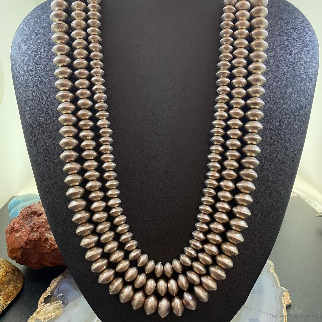 Vintage 3 Sizes of Navajo Pearl Saucers 3 Strands Necklace 28 for Women