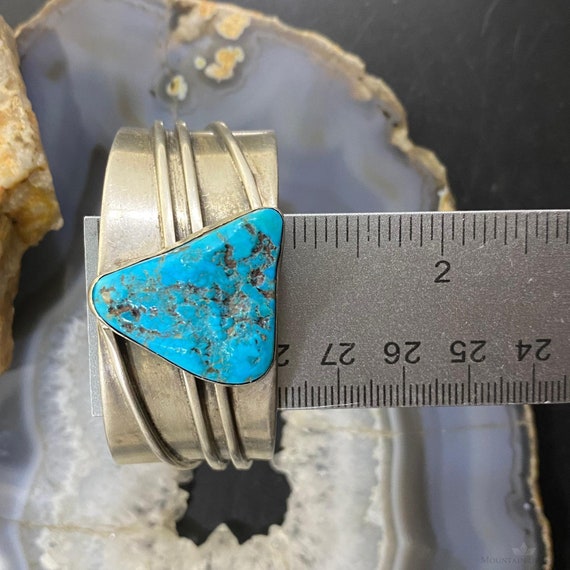 Striking Vintage Native American Jewelry Navajo Triangular Turquoise Sterling Silver Cuff Bracelet Striking Vintage Native American Jewelry Navajo Triangular Turquoise Sterling Silver Cuff Bracelet