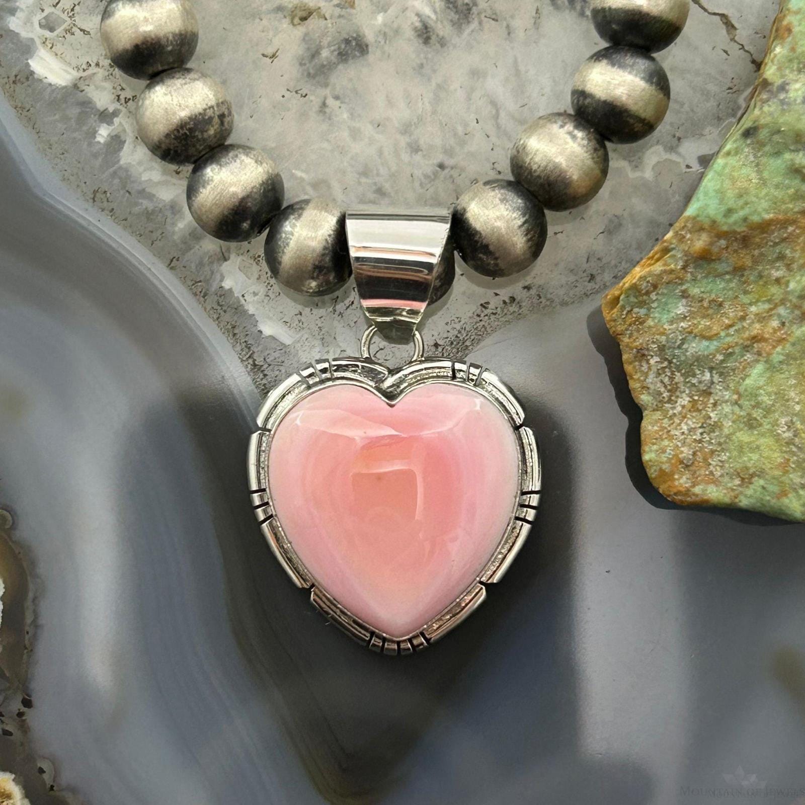 Samson Edsitty Sterling Silver Pink Conch Heart Pendant for Women