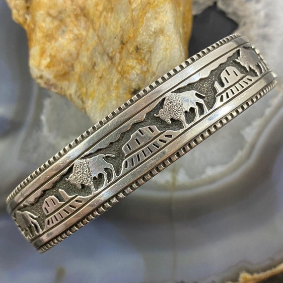 Signed Native American Navajo Textured Mountain Sterling Silver Bracelet Signed Native American Navajo Textured Mountain Sterling Silver Bracelet