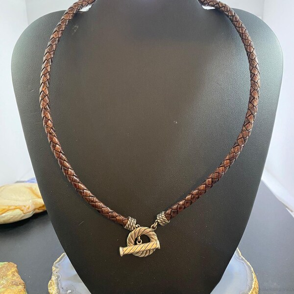 Carolyn Pollack Southwestern Style Antique Brown Leather Toggle Clasp Necklace