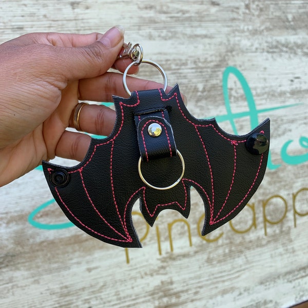 Bat keychain, goth keychain, bath key holder, Halloween keychain, Halloween key pouch, bat key sleeve, goth key sleeve, vampire keychain