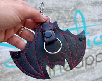 Bat keychain, goth keychain, bath key holder, Halloween keychain, Halloween key pouch, bat key sleeve, goth key sleeve, vampire keychain