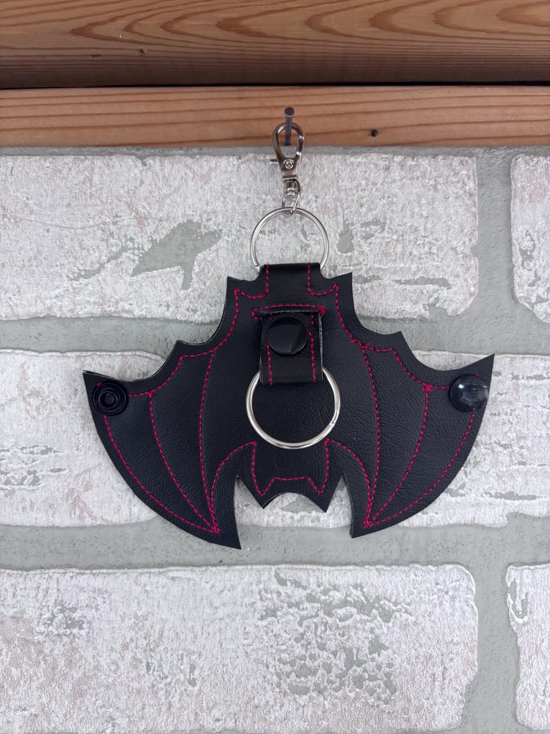 Bat keychain, goth keychain, bath key holder, Halloween keychain, Halloween key pouch, bat key sleeve, goth key sleeve, vampire keychain image 5