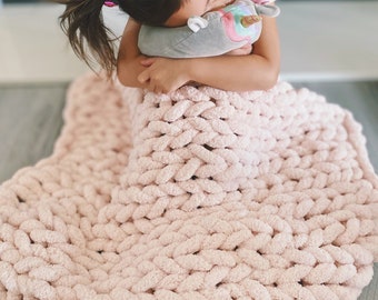 Couverture en tricot épais pour enfants | Couverture pour enfant | Couverture pour bébé | 25 x 30 po. | Fait main | Couverture en chenille | Tricoté | Cadeaux pour enfants