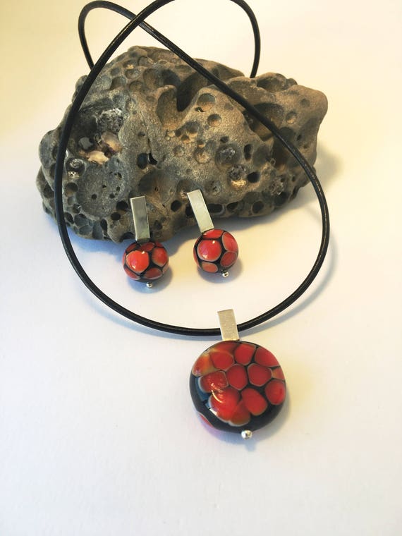 Pulsera /" Turqueza y rojo /" con hilo negro ajustable Artesanal