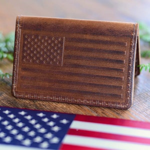 Cartera minimalista de cuero auténtico con la bandera estadounidense / El tarjetero de cuero perfecto / Tarjetero minimalista / Opción minimalista perfecta para llevar todos los días / EE. UU.