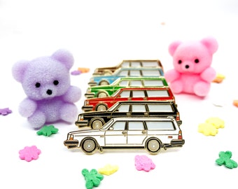 Vintage Car Enamel Pin | Volvo 240 Wagon | 70s | 80s | 90s Nostalgia