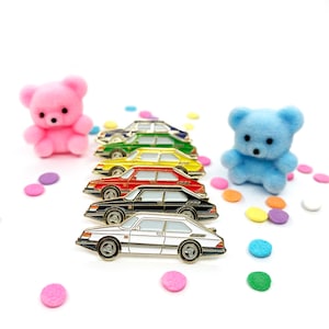 Vintage Car Enamel Pin | Saab 900 | 70s | 80s | 90s Nostalgia