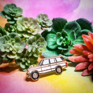 Vintage Car Enamel Pin | Range Rover Classic | 70s | 80s | 90s Nostalgia | 6 Colors Available!