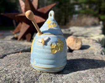 Vaso per miele fatto a mano, in ceramica con mestolo in legno