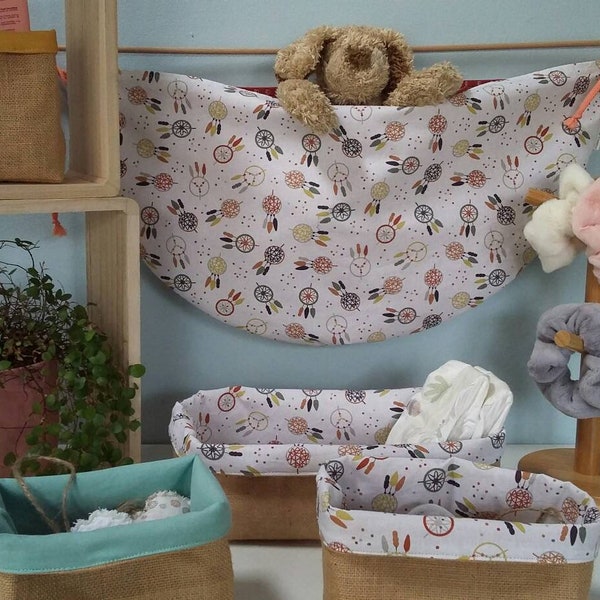 Hamac à doudou et ses paniers de rangement en toile de jute pour chambre enfant et rangement table à langer