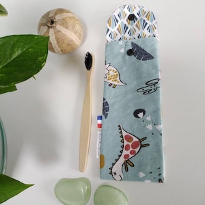 Toothbrush case, covered case, waterproof case, zero gaspi, zero waste, veronpiotcreation