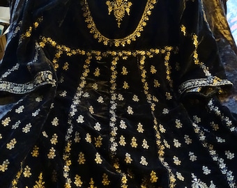 Beejays Pret Indian Black Velvet Kurta/Kurti Tunic Dress w/Ornate Gold Embroidery & Beading on Hem - Size M