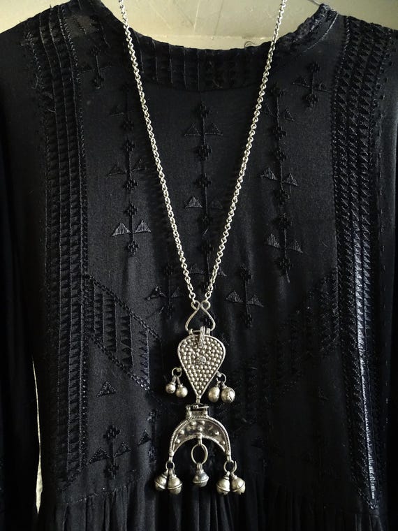 Antique/Vintage Rare Bedouin Yemen Fine Tribal Silver Handmade Necklace w/ Opening Teardrop/Hilal Pendant - Authentic Middle Eastern Jewelry