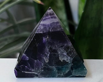 Fluorite Pyramid / Fluorite Crystal / Crystal Pyramid