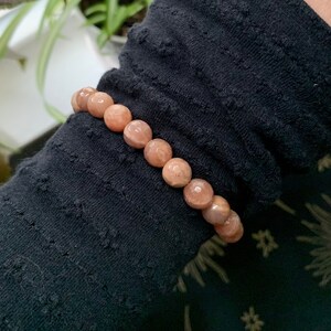 Faceted Sunstone Beaded Bracelet / Sunstone Stretch Bracelet / Sunstone Crystal Bracelet