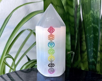 Punto de chakra selenita / Selenita grabada / Cristal de selenita