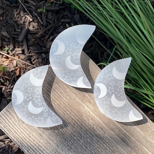 Selenite Etched Moon / Etched Selenite Moon / Selenite Crystal / Crystal Home Decor