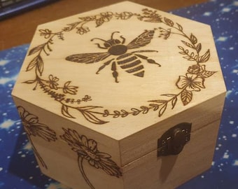 bumble bee wreath daisy hexagonal trinket box