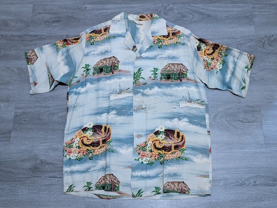 Vintage 1950s Hale Hawaii RAYON CREPE Hawaiian Shirt Featuring the 