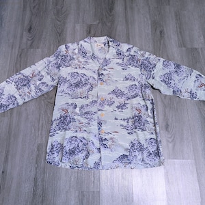 vintage 1940s MALIHINI long sleeve Hawaiian Shirt in COLD RAYON