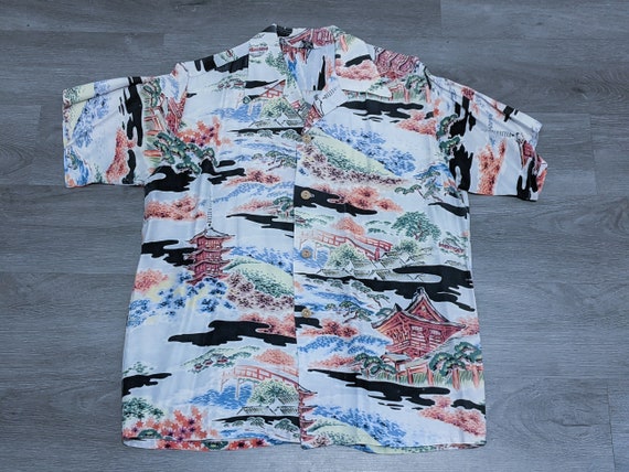 vintage 1940s LAUHALA RAYON CREPE Hawaiian shirt