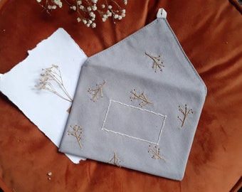 handmade envelope / envelope embroidered made of cotton •