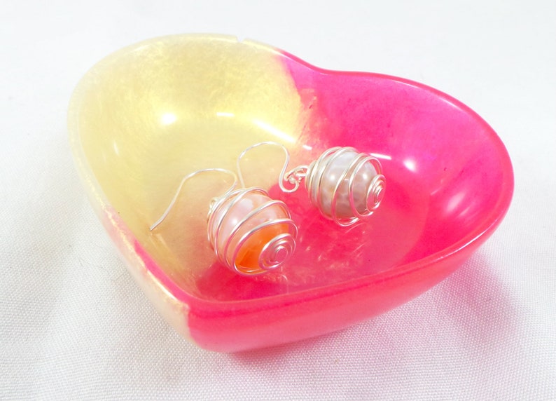heart bowl jewelry dish gift for her trinket bowl Pink and gold heart shaped trinket dish resin heart ring dish pink heart heart dish